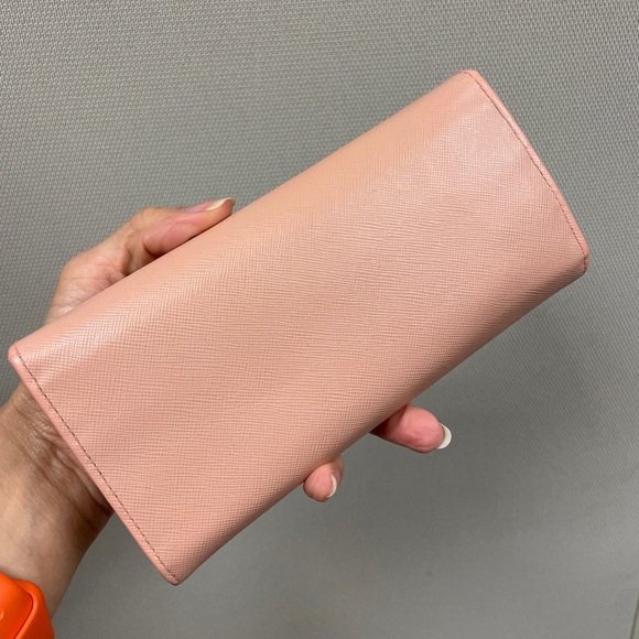 Authentic Prada Saffiano wallet - Picture 2 of 10